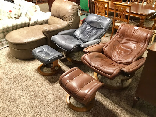Used Furniture Store «Barrington Resale Shop», reviews and photos, 2214 E Algonquin Rd, Algonquin, IL 60102, USA