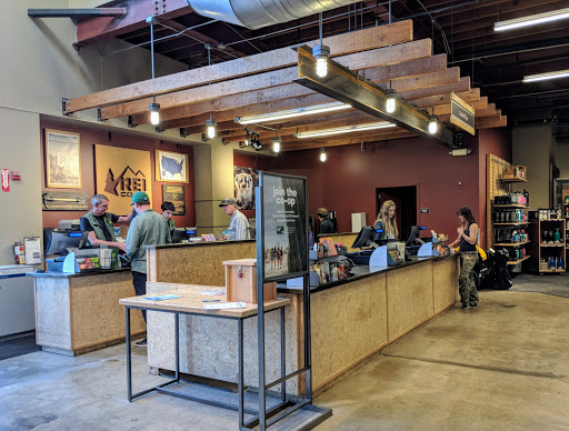 Camping Store «REI», reviews and photos, 213 Corte Madera Town Center, Corte Madera, CA 94925, USA