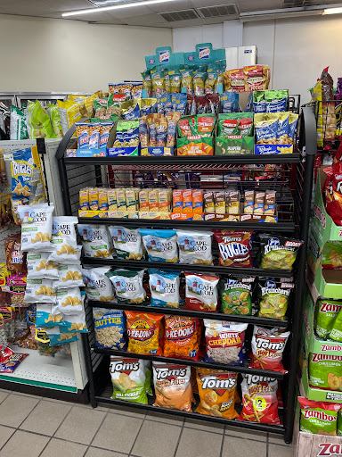 Convenience Store «River Pointe Food Mart», reviews and photos, 100 Scarborough Dr A2, Conroe, TX 77304, USA