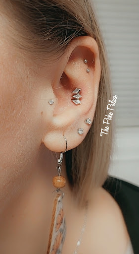 Explore around the knee tattoo ideas, creative tattoo ideas in Sheridan, available at The Poke Palace