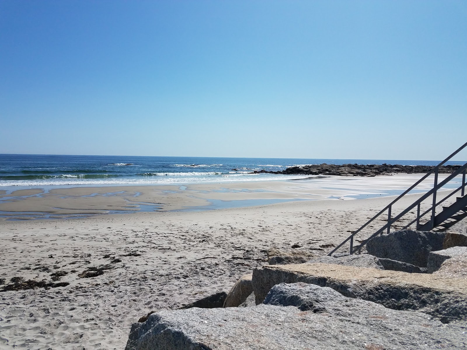 Photo of Fortunes Rocks beach amenities area