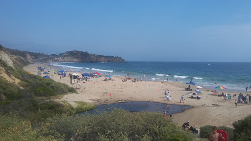 Shopping Mall «Crystal Cove Shopping Center», reviews and photos, 7845-8085 East Coast Hwy, Newport Beach, CA 92657, USA