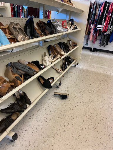 Thrift Store «Goodwill Donation Center», reviews and photos