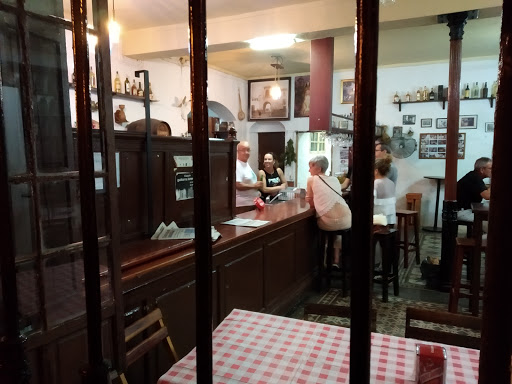 Información y opiniones sobre Taberna Gómez Mier de Utrera