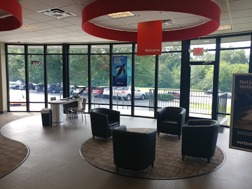 Cell Phone Store «Verizon Authorized Retailer – Cellular Sales», reviews and photos, 2606 Cloverdale Rd, Florence, AL 35633, USA