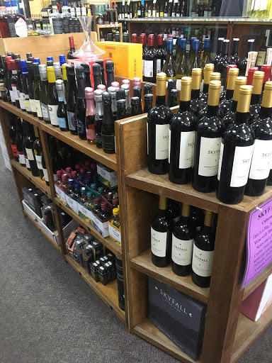 Wine Store «Fine Wine & Tobacco», reviews and photos, 26179 Detroit Ave, Westlake, OH 44145, USA