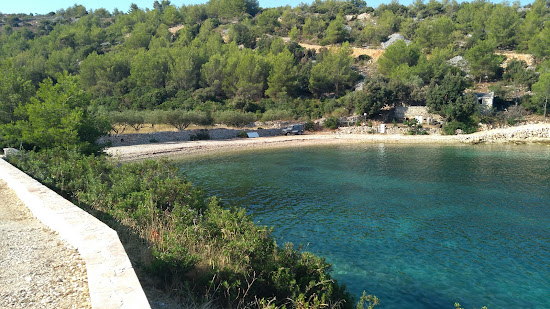 Mihoj-dolac beach