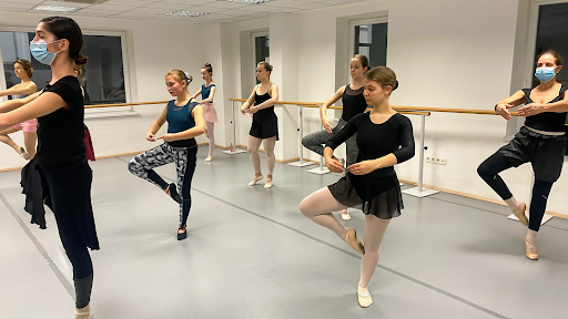 Balett és Táncstúdió / Grand Art Ballet