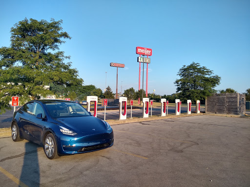 Electric vehicle charging station Dayton