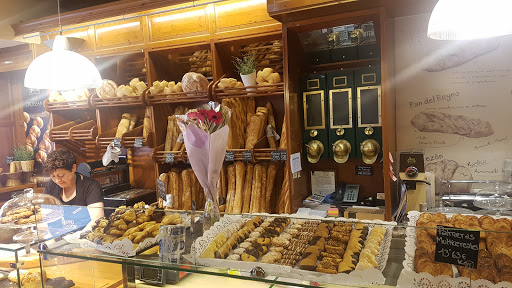 Comprar pan en Pamplona de 2024
