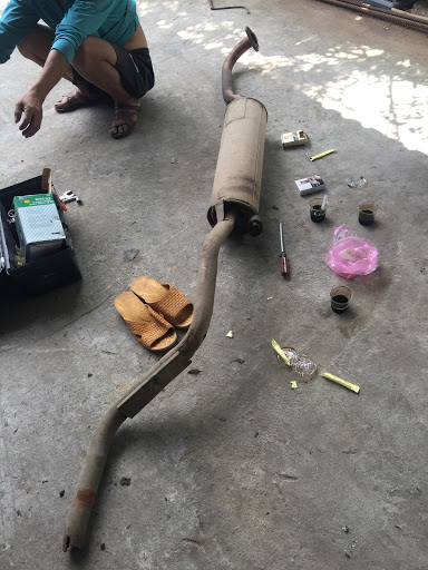 Cửa Hàng Phụ Tùng Ô Tô Tư Triều