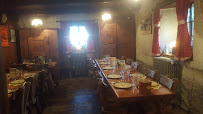 Atmosphère du Restaurant Refuge du Tornieux à Sallanches - n°12