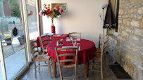Atmosphère du Restaurant Le Relais des Sarrasins à Cessoy-en-Montois - n°3