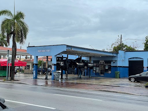 Auto Repair Shop «Champion Auto Clinic», reviews and photos, 1643 SW 8th St, Miami, FL 33135, USA