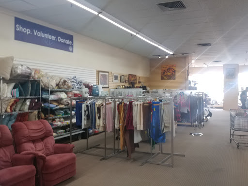 Thrift Store «Society of St. Vincent de Paul - Thunderbird Thrift Store», reviews and photos, 3547 W Thunderbird Rd, Phoenix, AZ 85053, USA
