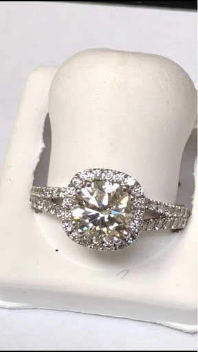 Jewelry Store «Studio Jewelers», reviews and photos, 2240 Bartow Ave, Bronx, NY 10475, USA