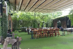 Garden Seen Cafe & Restaurant image
