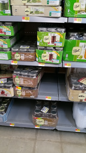 Discount Store «Walmart», reviews and photos, 910 Wolcott St, Waterbury, CT 06705, USA