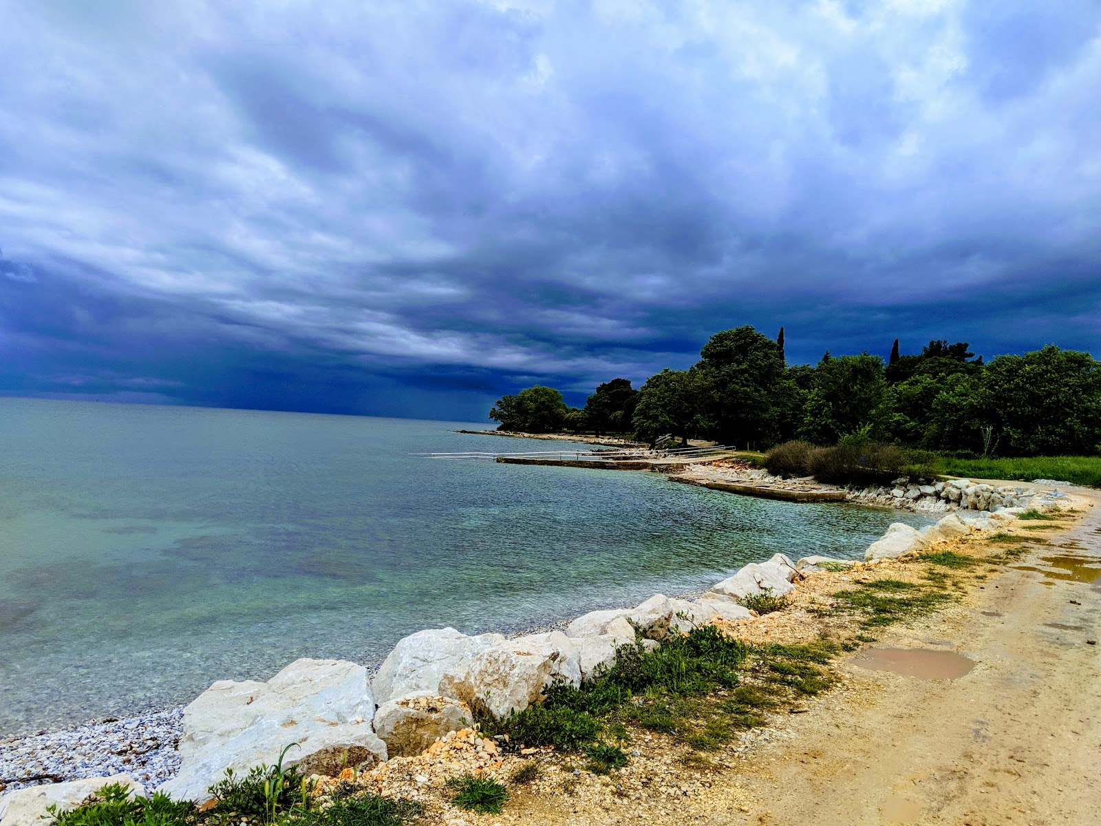 Foto av Saladinka beach vildmarksområde
