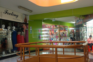 Centro Comercial El Virrey image