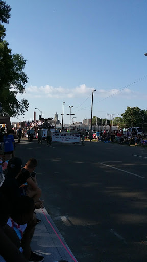 Sporting Goods Store «Dumonts Sporting Goods Inc», reviews and photos, 1003 McKinley Ave NW, Canton, OH 44703, USA