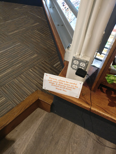 Health Food Store «Mustard Seed Market & Cafe», reviews and photos, 3885 W Market St, Akron, OH 44333, USA