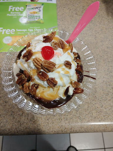 Convenience Store «United Dairy Farmers», reviews and photos, 395 E Main St, Wilmington, OH 45177, USA