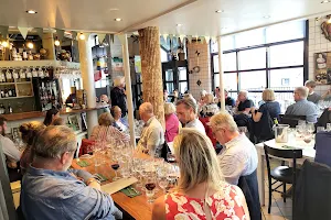 Vita restaurang e winebar at Briggen image