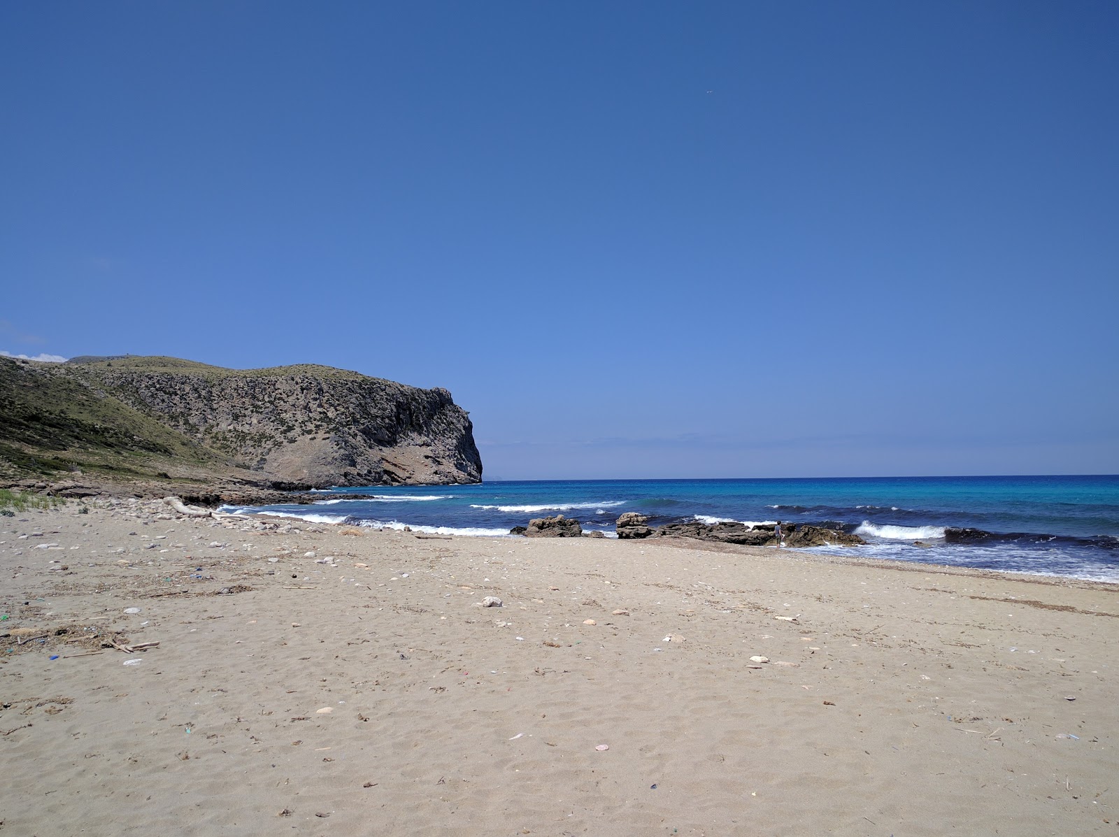 Playa S'Arenalet des Verger'in fotoğrafı doğal alan içinde bulunmaktadır