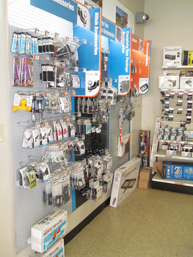 Truck Rental Agency «U-Haul Moving & Storage», reviews and photos, 911 W Gate City Blvd, Greensboro, NC 27403, USA