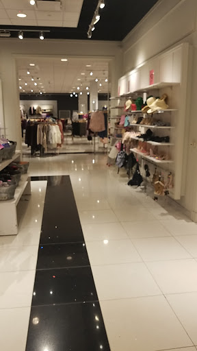 Clothing Store «Forever 21», reviews and photos, 651 Kapkowski Rd, Elizabeth, NJ 07201, USA