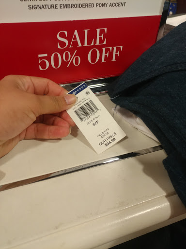 Sportswear Store «Columbia Sportswear Outlet Store - Prime Outlets in Ellenton», reviews and photos, 5661 Factory Shops Blvd #470, Ellenton, FL 34222, USA