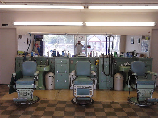 Barber Shop «Cowles Barber Shop», reviews and photos, 10 W 12th Ave, Bowling Green, KY 42101, USA