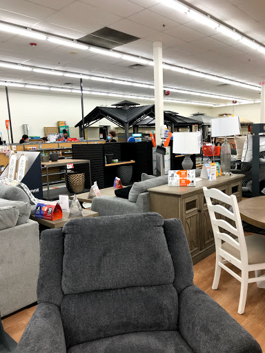 Department Store «Big Lots», reviews and photos, 5600 Mercury Dr, Dearborn, MI 48126, USA