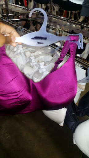 Discount Store «Discount Fashion Warehouse Gahanna», reviews and photos, 870 Science Blvd, Gahanna, OH 43230, USA