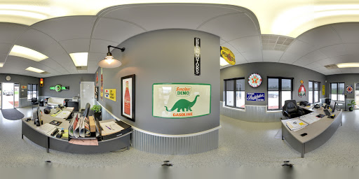 Auto Body Shop «Waln Repair & Collision Center», reviews and photos, 21 Williams Blvd, Fairfax, IA 52228, USA