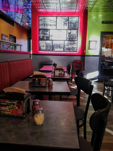 Pizza Restaurant «Round Table Pizza Clubhouse», reviews and photos, 2960 Treat Blvd, Concord, CA 94518, USA