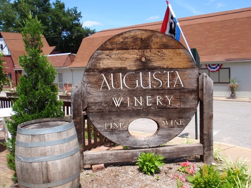 Winery «Augusta Winery», reviews and photos, 5601 High St, Augusta, MO 63332, USA