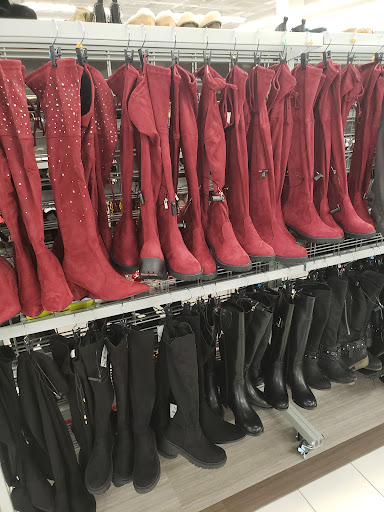 Clothing Store «Burlington Coat Factory», reviews and photos, 10 Prospect Hill Terrace, East Windsor, CT 06088, USA