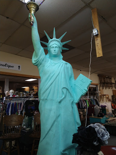 Music Store «Greatest Hits Music & Books», reviews and photos, 807 W Jackson St, Tupelo, MS 38804, USA