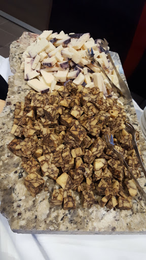 Grocery Store «Hy-Vee Corporate Office», reviews and photos, 5820 Westown Pkwy, West Des Moines, IA 50266, USA