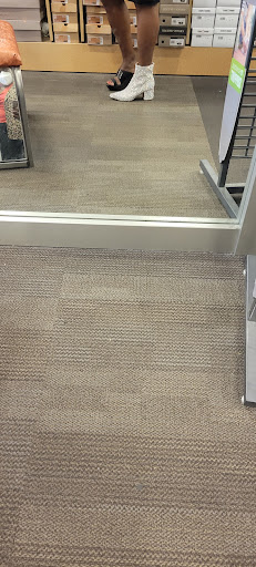 Shoe Store «DSW Designer Shoe Warehouse», reviews and photos, 10060 Reisterstown Rd, Owings Mills, MD 21117, USA