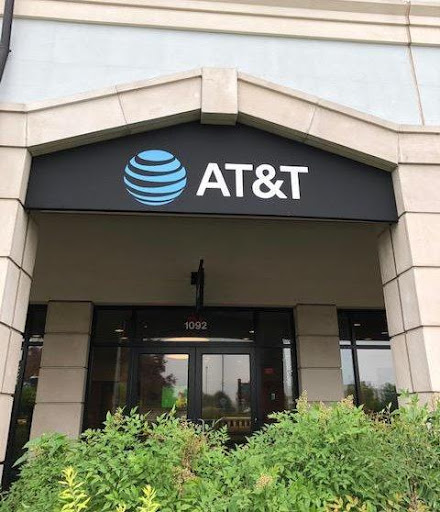 AT&T, 1092 The Arches Cir, Deer Park, NY 11729, USA, 