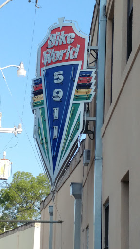 Bicycle Repair Shop «Bike World in Alamo Heights», reviews and photos, 5911 Broadway St, Alamo Heights, TX 78209, USA