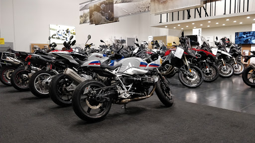 BMW Motorcycle Dealer «BMW Motorcycles of Burbank», reviews and photos, 2913 N Ontario St, Burbank, CA 91504, USA