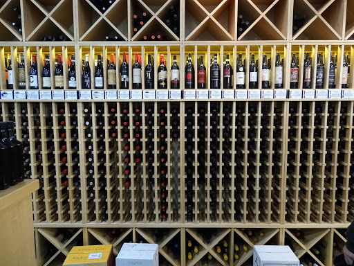 Liquor Store «Canton Crossing Wine & Spirits», reviews and photos, 3831 Boston St, Baltimore, MD 21224, USA