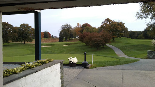 Country Club «Metacomet Country Club», reviews and photos, 500 Veterans Memorial Pkwy, East Providence, RI 02914, USA