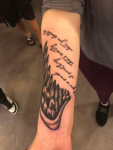 Tattoo Shop «The 407 Tattoo & Piercing Studio», reviews and photos, 13428 Occoquan Rd, Woodbridge, VA 22191, USA