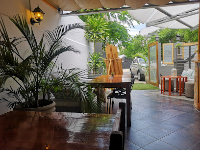 Embassy Restaurant & Lounge Bar - Av. dos Mártires da Machava, Maputo, Mozambique
