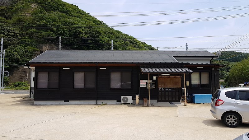 うどん茶屋駐車場